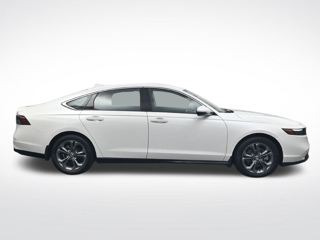 Certified 2025 Honda Accord EX-L image 4