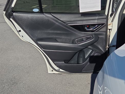 Used 2021 Subaru Outback Limited image 21