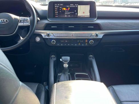 Used 2020 Kia Telluride EX w/ EX Premium Package FWD image 3