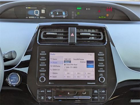 Used 2022 Toyota Prius LE image 16