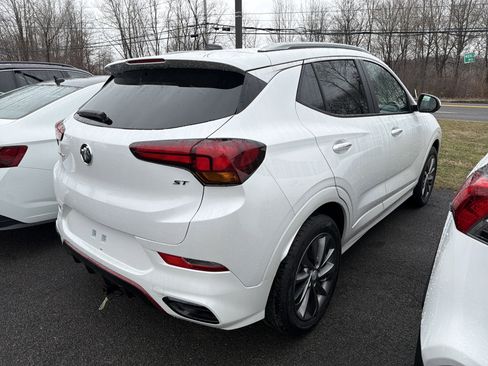 Used 2022 Buick Encore GX Select w/ Sport Touring Package image 7