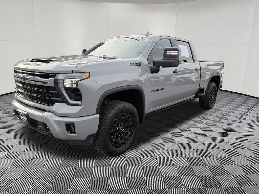 Used 2024 Chevrolet Silverado 2500 LTZ w/ LTZ Plus Package AWD/4WD image 4