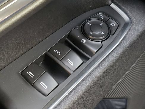 Certified 2025 GMC Sierra 1500 SLE RWD image 27