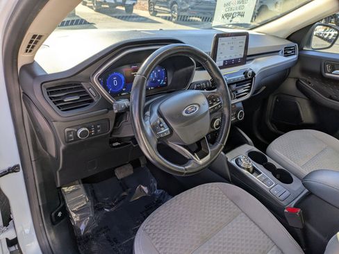 Used 2020 Ford Escape SE Sport image 14