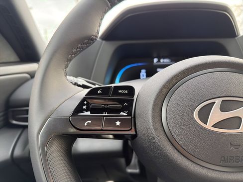 New 2025 Hyundai Elantra Sport image 29