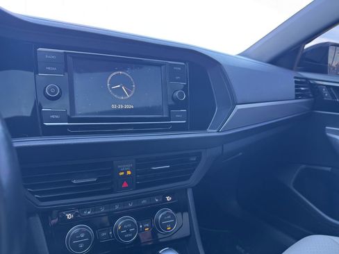 Used 2020 Volkswagen Jetta R-Line w/ R-Line Cold Weather Package image 28