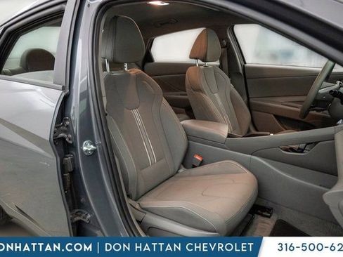 Used 2024 Hyundai Elantra SEL image 30