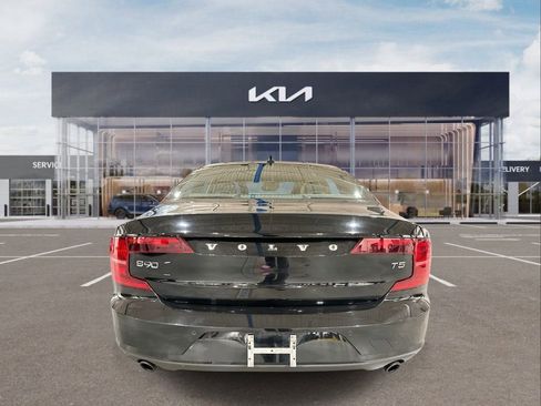 Used 2018 Volvo S90 T5 Momentum w/ Convenience Package image 7