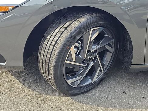 New 2026 Hyundai Elantra Limited FWD image 41