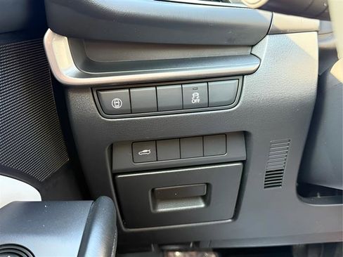 Used 2020 MAZDA MAZDA3 Sedan w/ Select Package image 18