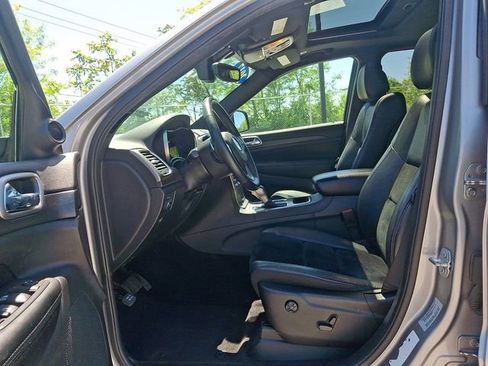 Used 2017 Jeep Grand Cherokee Altitude AWD/4WD image 15