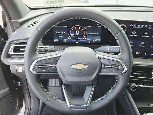 New 2026 Chevrolet Traverse LT w/ LPO, Floor Liner Package AWD/4WD image 17
