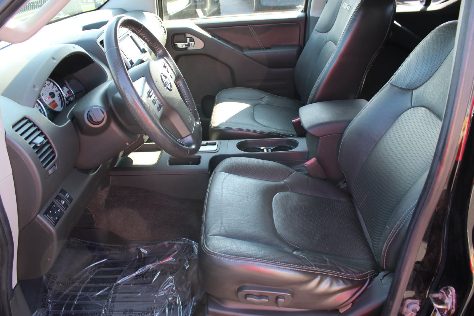 Used 2015 Nissan Frontier PRO-4X w/ Pro-4x Luxury Package AWD/4WD image 11