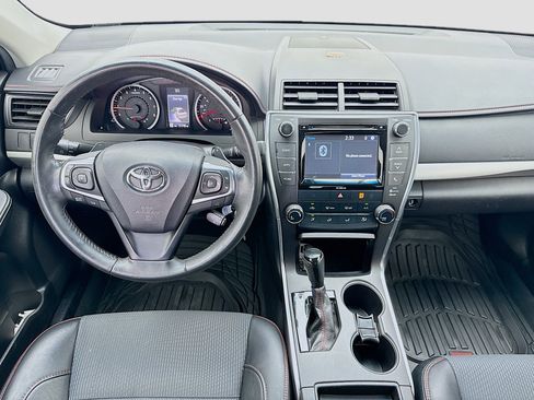 Used 2017 Toyota Camry SE FWD image 14