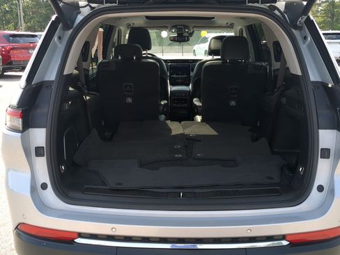 Used 2021 Jeep Grand Cherokee L Limited image 22