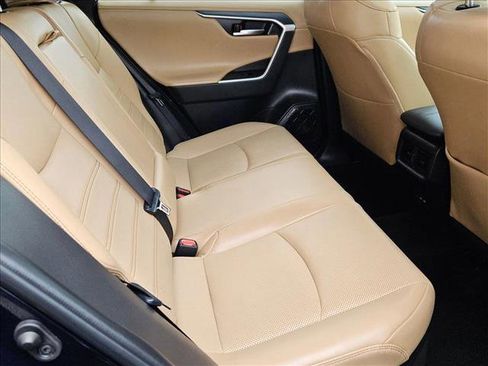 Used 2022 Toyota RAV4 Limited image 20