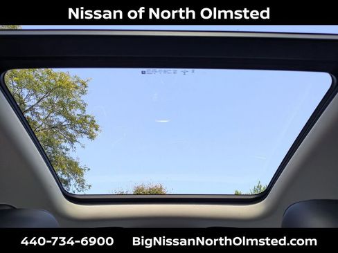 Used 2021 Buick Envision Avenir w/ Technology Package II image 22