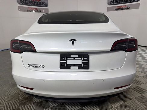 Used 2020 Tesla Model 3 Standard Range Plus image 6