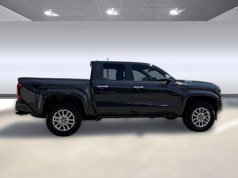 Used 2024 Toyota Tacoma Limited AWD/4WD image 8