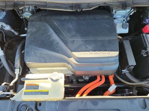 Used 2025 Nissan Leaf S FWD image 15