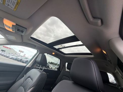 New 2026 Nissan Pathfinder Platinum FWD image 35