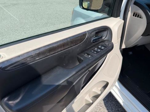 Used 2017 Dodge Grand Caravan SE w/ Power Window Group FWD image 25