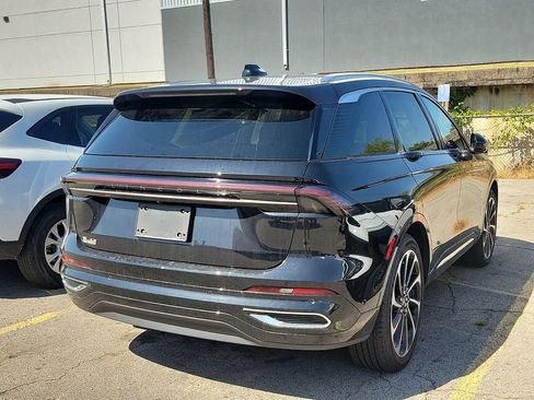 Used 2024 Lincoln Nautilus Black Label AWD/4WD image 4