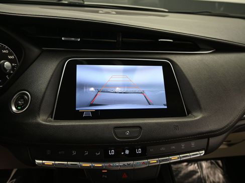 Used 2019 Cadillac XT4 Luxury FWD image 19