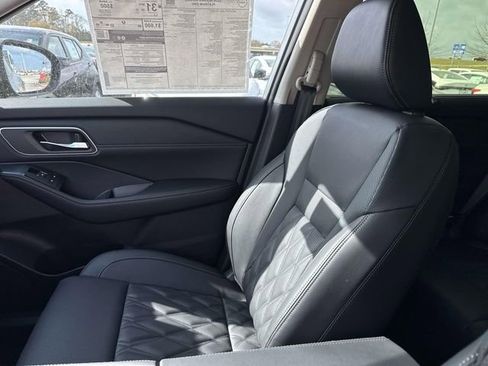 New 2026 Nissan Rogue Platinum image 20