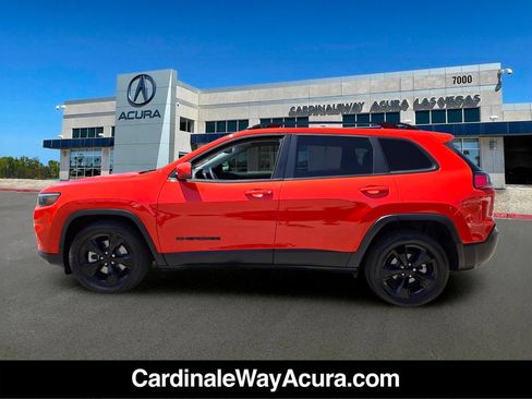 Used 2021 Jeep Cherokee Latitude Plus FWD image 3