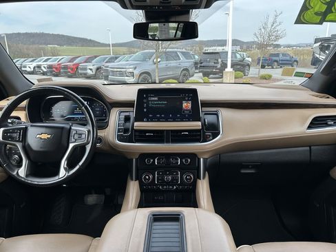 Used 2023 Chevrolet Suburban Premier image 14
