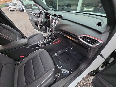Used 2023 Chevrolet TrailBlazer RS AWD/4WD image 31