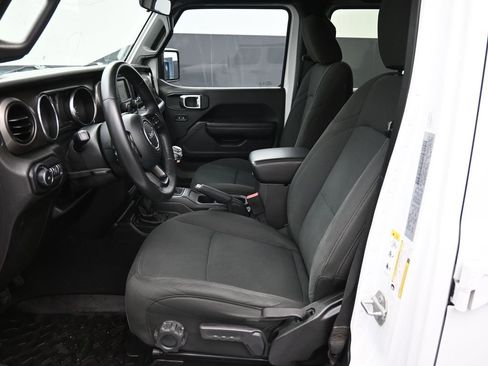 Used 2018 Jeep Wrangler Unlimited Sport S image 21