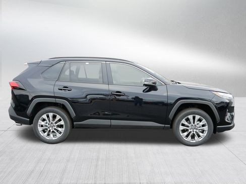 Certified 2025 Toyota RAV4 XLE Premium image 8