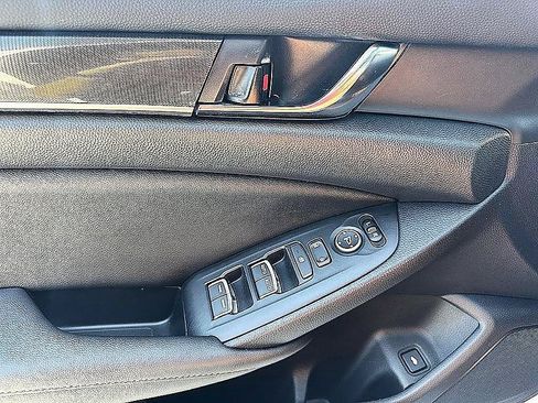 Used 2021 Honda Accord Sport image 22