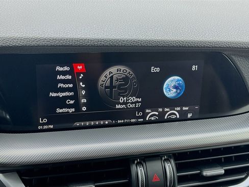 Used 2018 Alfa Romeo Stelvio Ti Sport image 11