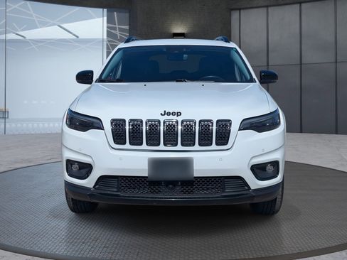Used 2023 Jeep Cherokee Altitude Lux image 9