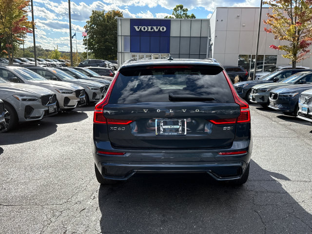 Certified 2024 Volvo XC60 B5 Plus w/ Climate Package AWD/4WD image 3
