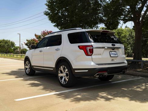 Used 2018 Ford Explorer Platinum AWD/4WD image 7