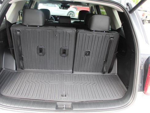Used 2025 Hyundai Palisade SEL FWD image 25