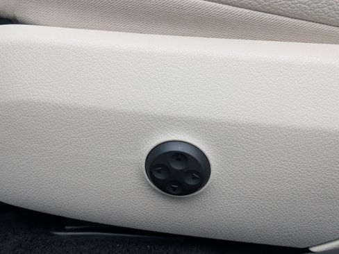 Certified 2024 Mercedes-Benz E 350 4MATIC Sedan image 27