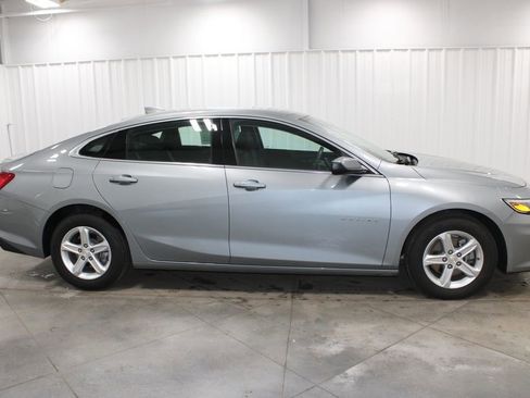 Used 2024 Chevrolet Malibu LT FWD image 10
