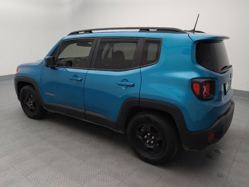 Used 2021 Jeep Renegade Latitude FWD image 3