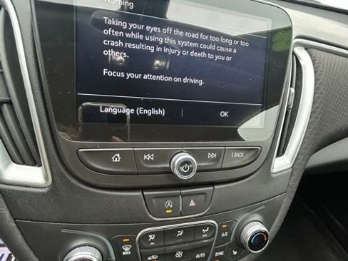 Used 2022 Chevrolet Malibu LT image 9