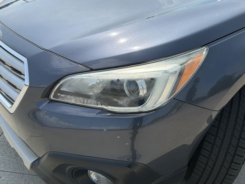 Used 2016 Subaru Outback 2.5i Limited AWD/4WD image 5
