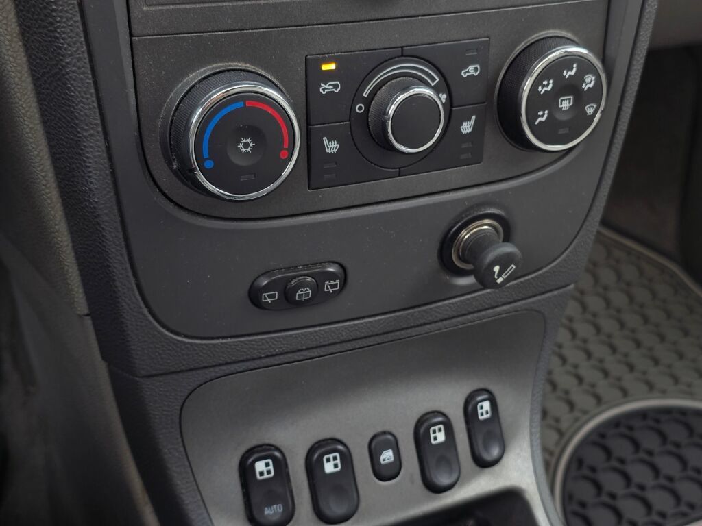 Used 2006 Chevrolet HHR LT w/ Preferred Equipment Group FWD image 28