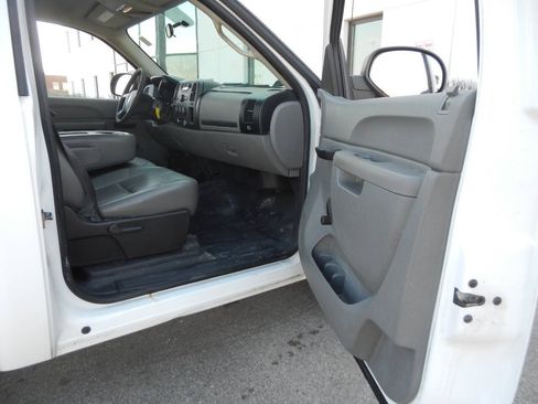 Used 2012 Chevrolet Silverado 1500 W/T RWD image 27