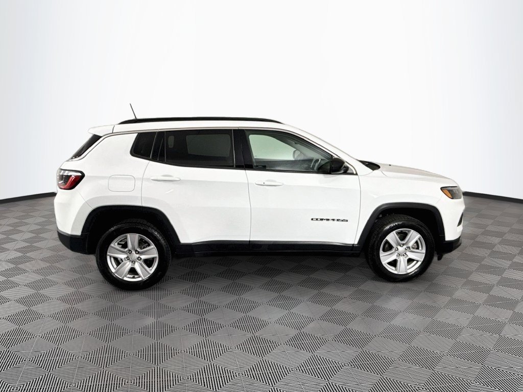 Used 2022 Jeep Compass Latitude AWD/4WD image 8