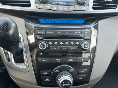 Used 2013 Honda Odyssey Touring Elite image 25