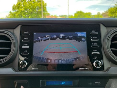 Used 2023 Toyota Tacoma SR AWD/4WD image 12